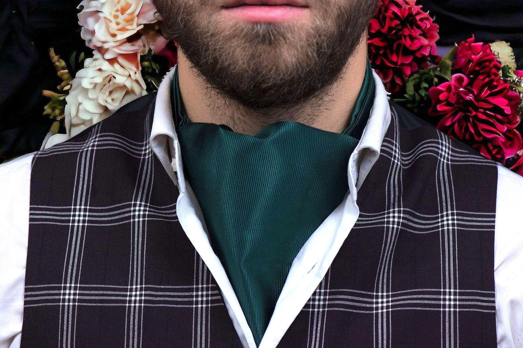 Ascot lavallière soie verte E - mariage boheme chic k1qbj8-tb.myshopify.com ascot lavallière en soie verte, Ascot motifs géométriques, cadeau pas cher idée offrir, Cravate Ascot en soie cadeau, Cravate Ascot pour mariage, cravate de notaire homme, Cravate foulard ascot mariage, idée accessoire peaky blinders, mariage boheme chic costume, Noeud de cravate costume, tailleur femme chic mariage, tenue homme civil mariage, tenue témoin mariage costume