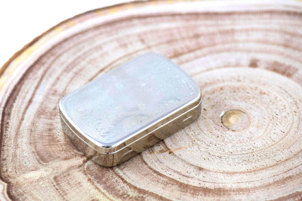 Blague tabac personnalisée acier – Shelby vintage cadeau mariage rétro k1qbj8-tb.myshopify.com cadeau pas cher idée offrir, cadeau personnalisé gravure, cadeau pour femme qui a tout, idée accessoire peaky blinders, idée cadeau homme 30 ans, idée cadeau meilleure amie, objet personnalisé offrir idée, étui a cigarette personnalisé, étui cigarette en cuir cadeau, étui cigarette slim pour femme, Étui à cigarette compact poche, étui à cigarette vintage, Étui à cigarettes anti-choc