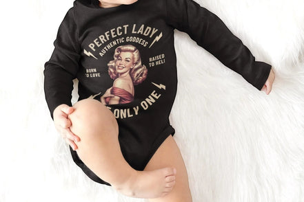 Body bébé à message amour, custom manches longues, vintage bidy bebe a message idee, body bebe a message custom, body bebe confort hiver chaud, body bebe coton naissance, body bebe original cadeau, body bebe vintage romantique, body cadeau naissance enfant, body imprime francais vintage, body manches longues vintage, cadeau bebe marraine, cadeau naissance enfant, idee original pas cher bebe, vetement nouveau ne vintage