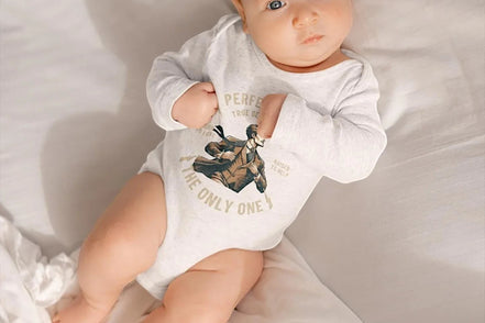 Body bébé à message, body bébé vintage gentleman, hiver chaud  body bebe a message custom, body bebe a message idee, body bebe confort hiver chaud, body bebe coton naissance, body bebe original cadeau, body bebe vintage romantique, body cadeau naissance enfant, body imprime francais vintage, body manches longues vintage, cadeau bebe marraine, cadeau naissance enfant, idee original pas cher bebe, vetement nouveau ne vintage