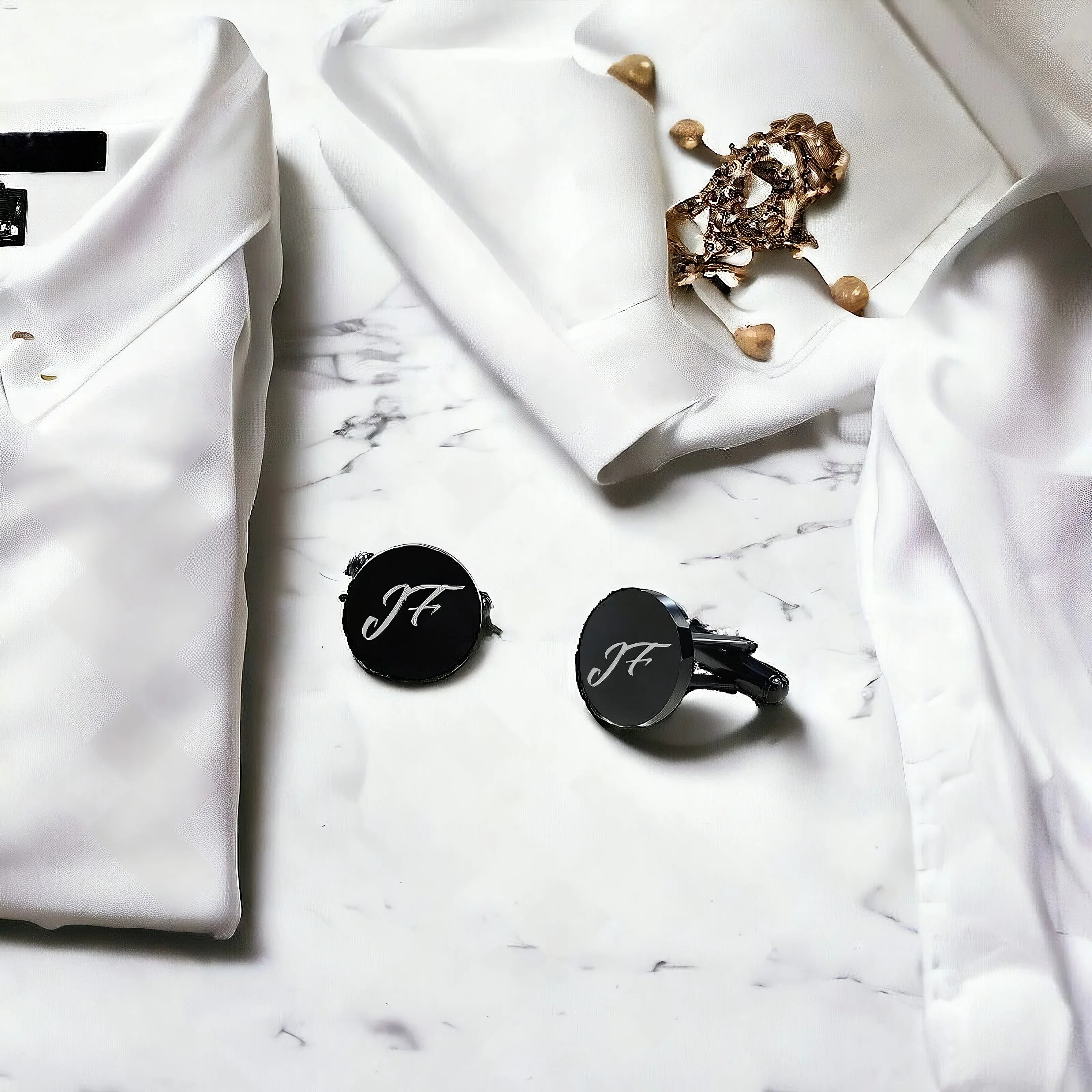 Boutons de manchette personnalisés Shelby – accessoire costume homme - Roaring 20s Paris