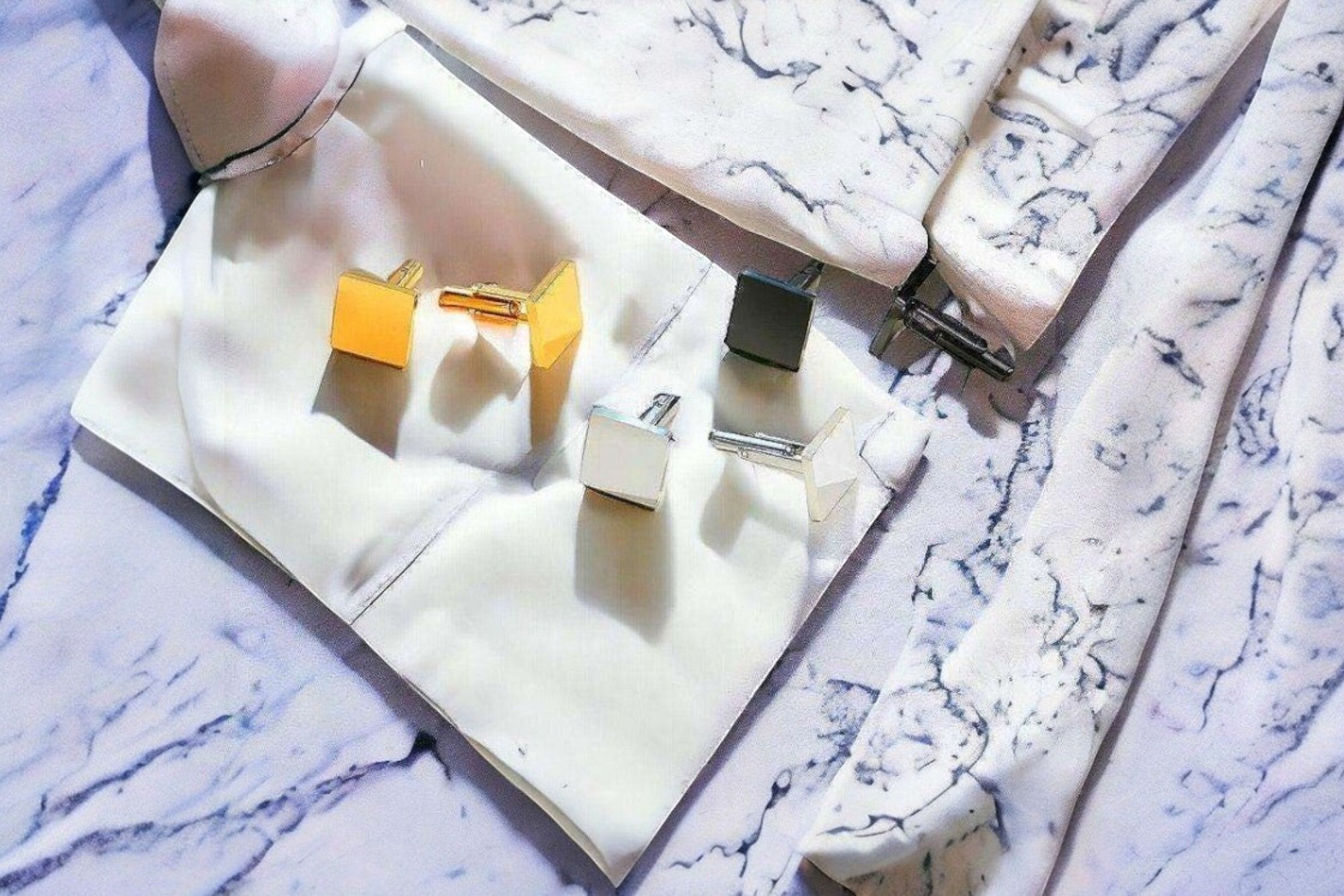 Boutons de manchette personnalisés or E – élégants pour chemise homme k1qbj8-tb.myshopify.com accessoire costume idée cadeau, bouton de manchette gravés, bouton de manchette homme, bouton de manchette luxe, bouton de manchette mariage, bouton de manchette rond, bouton manchette costume, bouton manchette de manches, bouton manchette personnalisé, idée témoin mariage costume, monogramme gravé date nom, tenue mariage femme civil idée, tenue mariage homme civil