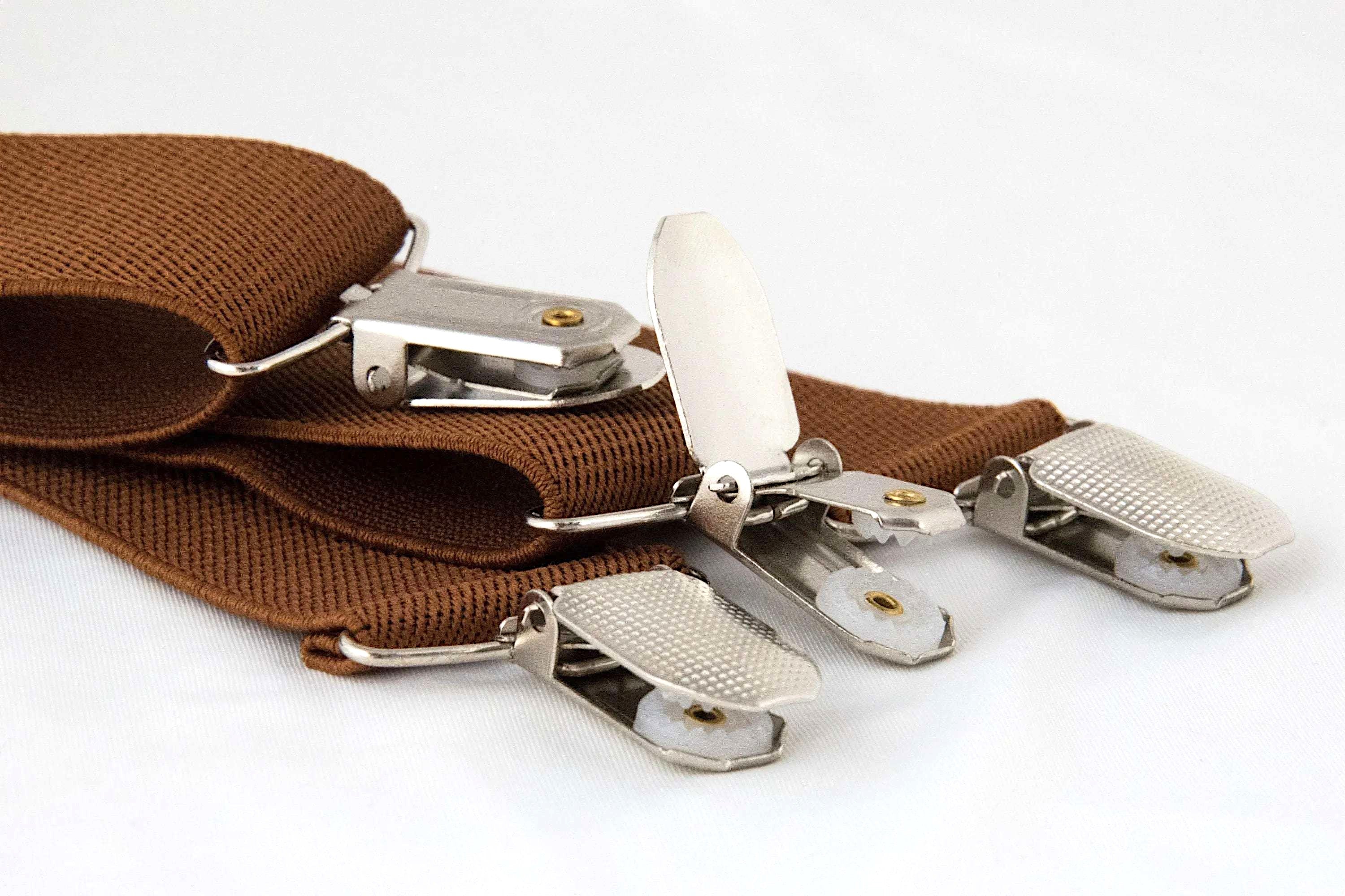 Bretelles Arthur Shelby – élastiques ajustables pour costume mariage k1qbj8-tb.myshopify.com Bretelles accordéon à bouton, Bretelles avec motif à pois, Bretelles costume de mariage, Bretelles crochet ajustable, Bretelles fines pour robe idée, bretelles homme large bûcheron, bretelles personnalisée cadeau, Bretelles pour chemise pince, mariage boheme chic costume, objet personnalisé offrir idée, tenue mariage garcon honneur, tenue mariage homme civil, tenue témoin mariage costume