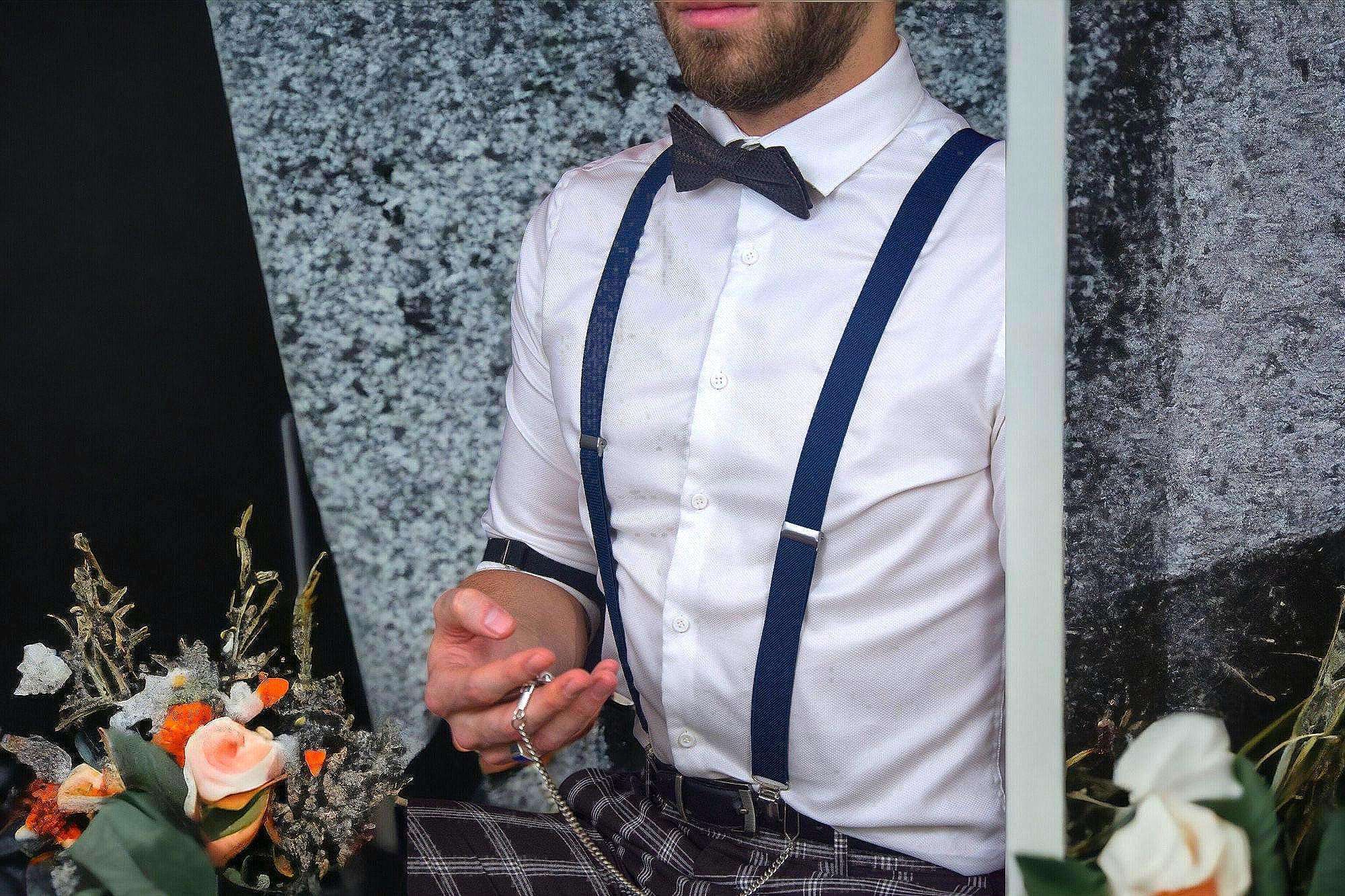 Bretelles Blue Shelby – élastiques ajustables pour costume mariage k1qbj8-tb.myshopify.com Bretelles accordéon à bouton, Bretelles avec motif à pois, Bretelles costume de mariage, Bretelles crochet ajustable, Bretelles fines pour robe idée, bretelles homme large bûcheron, bretelles personnalisée cadeau, Bretelles pour chemise pince, mariage boheme chic costume, objet personnalisé offrir idée, tenue mariage garcon honneur, tenue mariage homme civil, tenue témoin mariage costume