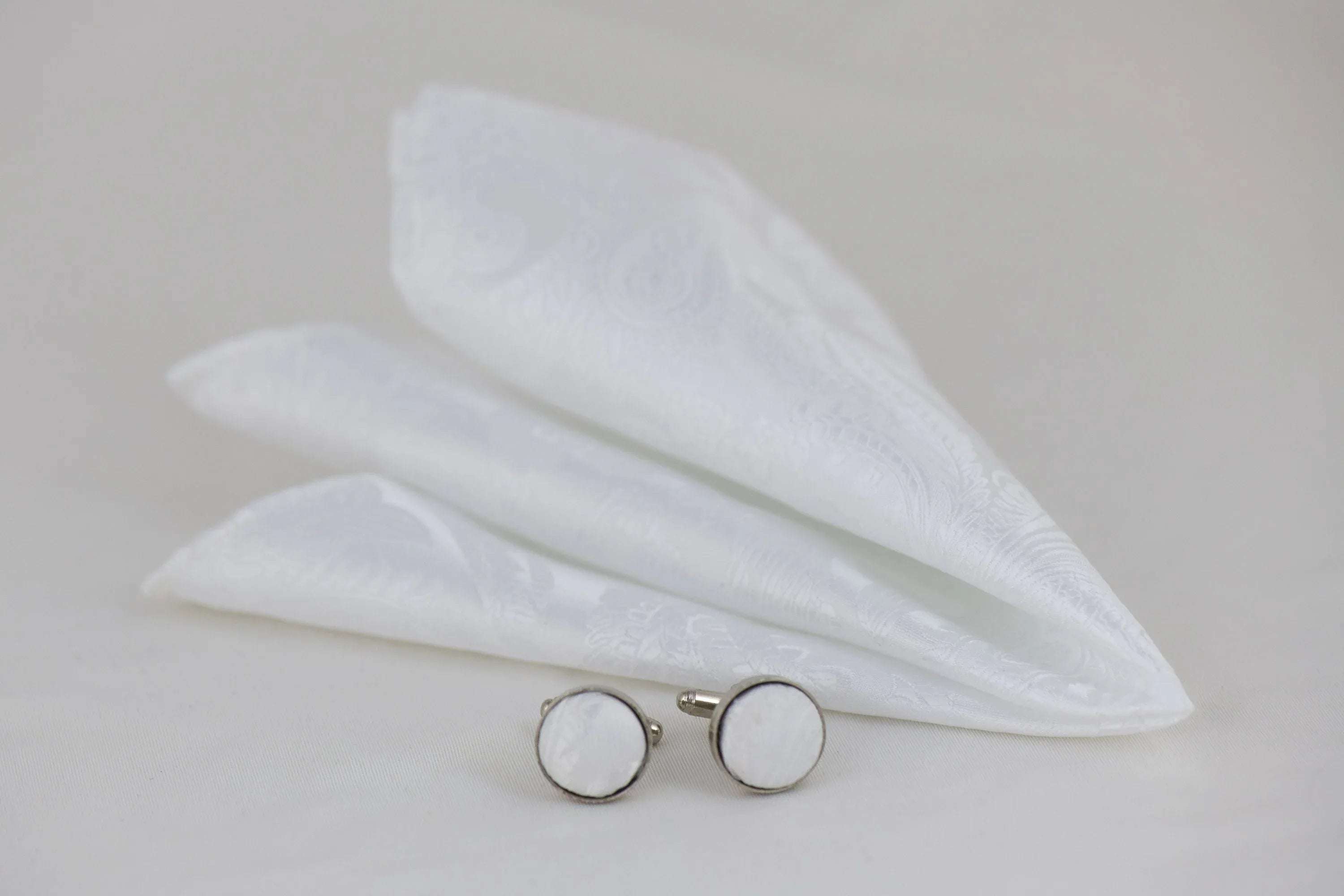 Bretelles bouton vintage Nath Shelby – homme et femme élégant k1qbj8-tb.myshopify.com Bretelles accordéon à bouton, Bretelles avec motif à pois, Bretelles costume de mariage, Bretelles crochet ajustable, Bretelles fines pour robe idée, bretelles homme large bûcheron, bretelles personnalisée cadeau, Bretelles pour chemise pince, mariage boheme chic costume, objet personnalisé offrir idée, tenue mariage garcon honneur, tenue mariage homme civil, tenue témoin mariage costume