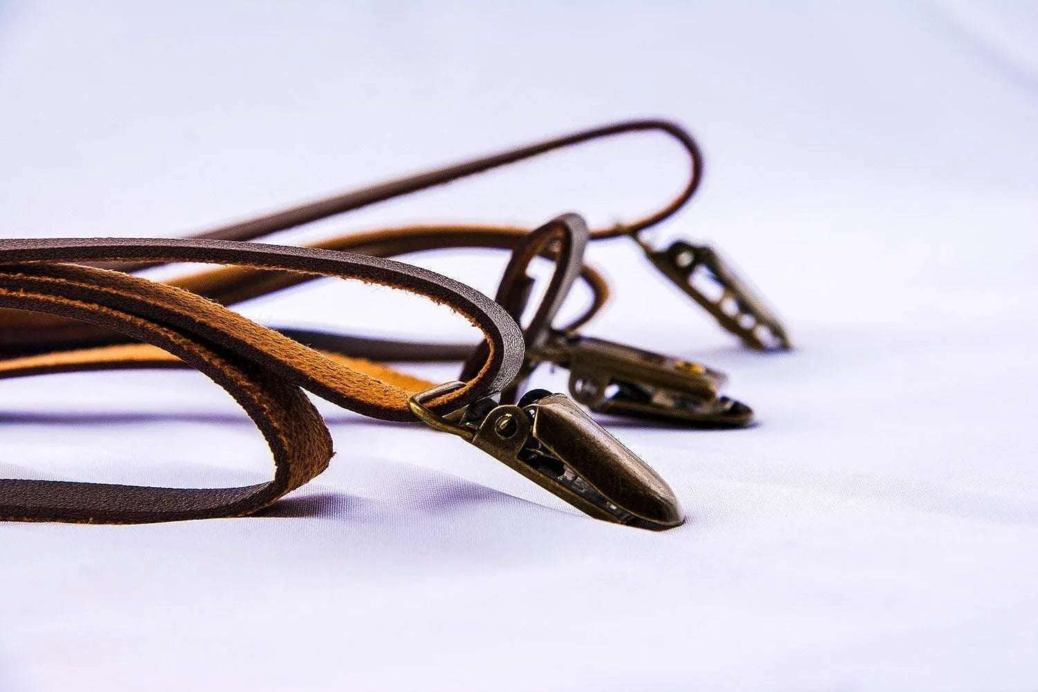 Bretelles cuir B.Gatsby – style vintage pour costume mariage chic k1qbj8-tb.myshopify.com Bretelles accordéon à bouton, Bretelles avec motif à pois, Bretelles costume de mariage, Bretelles crochet ajustable, Bretelles fines pour robe idée, bretelles homme large bûcheron, bretelles personnalisée cadeau, Bretelles pour chemise pince, mariage boheme chic costume, objet personnalisé offrir idée, tenue mariage garcon honneur, tenue mariage homme civil, tenue témoin mariage costume