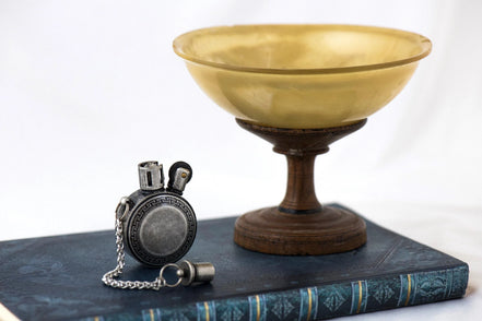 Briquet personnalisé CA en acier argent – style Zippo élégant de poche - Roaring 20s Paris