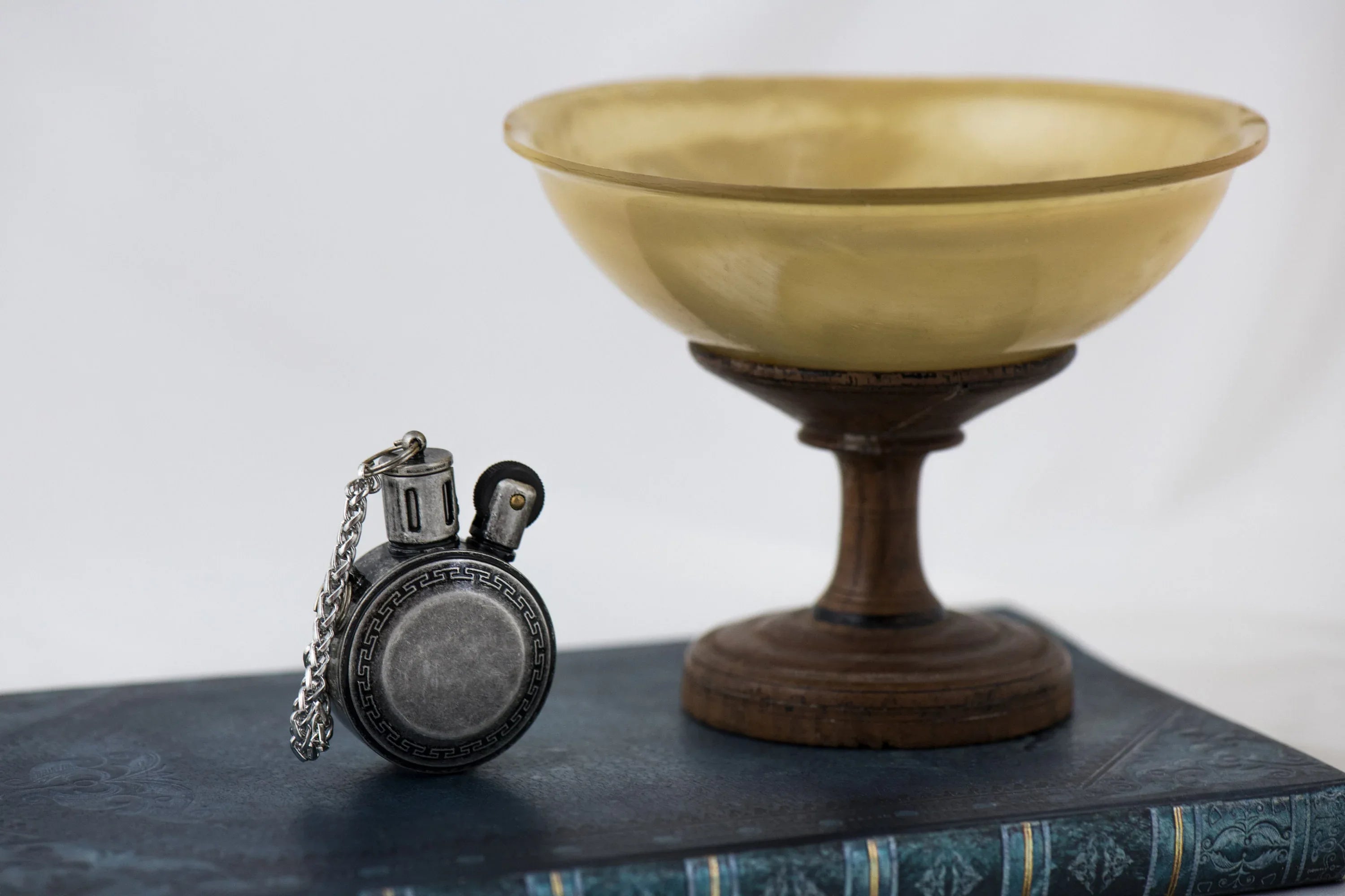 Briquet personnalisé CA en acier argent – style Zippo élégant de poche - Roaring 20s Paris