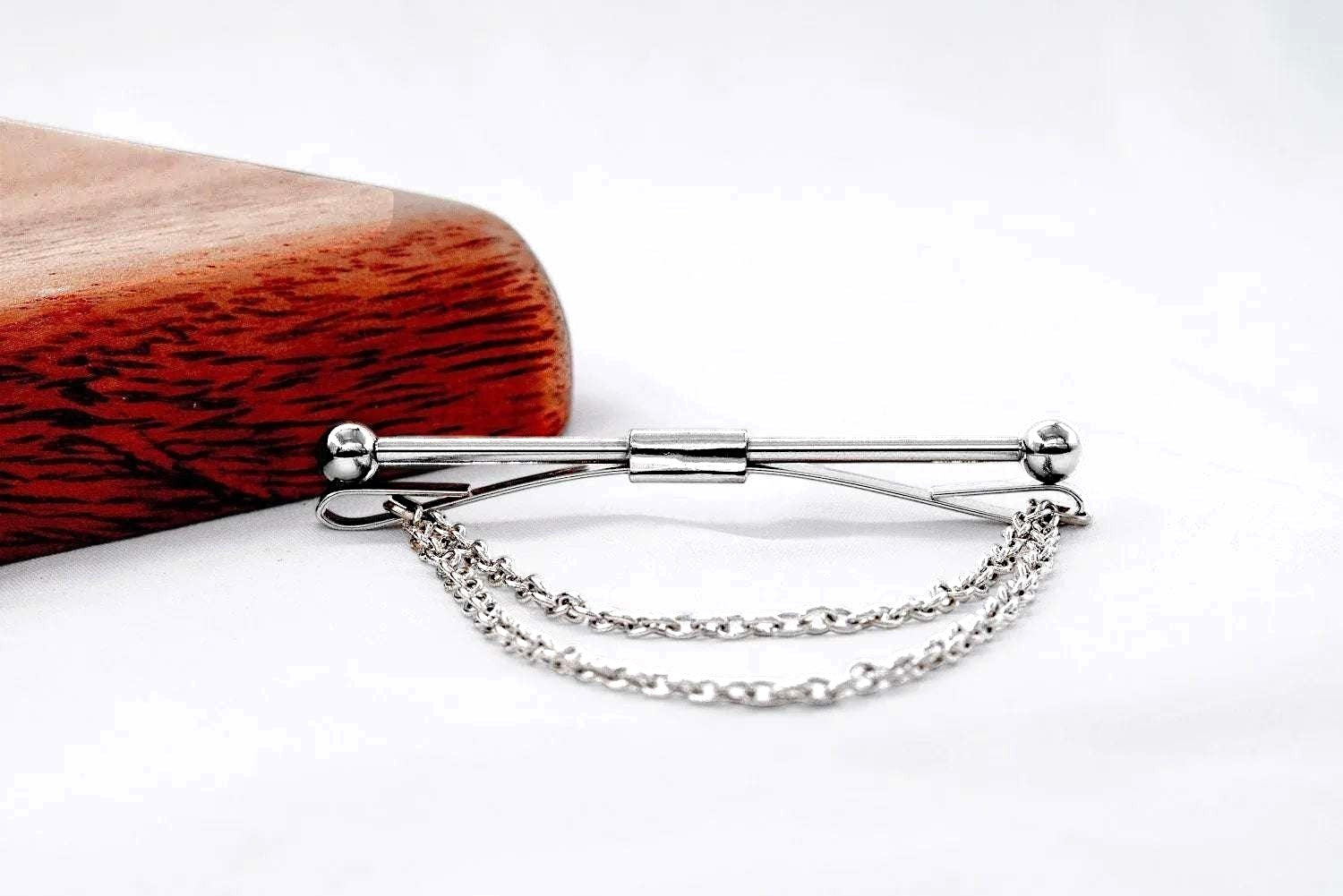 Broche épingle costume col femme or A – style Peaky Blinders raffiné k1qbj8-tb.myshopify.com accessoire costume idée cadeau, accessoire peaky blinders or, broche à écharpe cadeau idée, Broche épingle mariage tenue, Broche épingle à vêtement idée, cadeau idée garçon honneur, mariage boheme chic acier, tenue témoin mariage costume, épingle à chapeau broche idée, épingle à chignon cadeau idée, Épingle à costume col femme, Épingle à cravate pour homme, Épingle à perles pour mariage