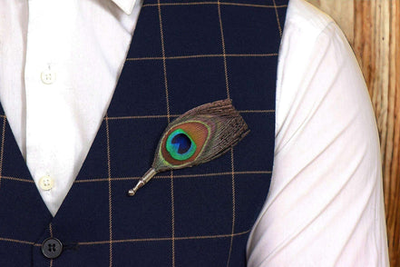 Broche épingle costume col femme plume G – style Peaky Blinders k1qbj8-tb.myshopify.com accessoire costume idée cadeau, accessoire peaky blinders or, broche à écharpe cadeau idée, Broche épingle mariage tenue, Broche épingle à vêtement idée, cadeau idée garçon honneur, mariage boheme chic acier, tenue témoin mariage costume, épingle à chapeau broche idée, épingle à chignon cadeau idée, Épingle à costume col femme, Épingle à cravate pour homme, Épingle à perles pour mariage