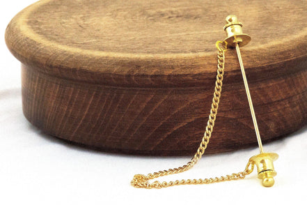 Broche épingle mariage acier or N – accessoire bohème chic élégant k1qbj8-tb.myshopify.com accessoire costume idée cadeau, accessoire peaky blinders or, broche bijoux fantaisie idée, broche à écharpe cadeau idée, Broche épingle mariage tenue, Broche épingle à vêtement idée, cadeau idée garçon honneur, mariage boheme chic acier, tenue témoin mariage costume, épingle à chapeau broche idée, Épingle à costume col femme, Épingle à cravate pour homme, Épingle à perles pour mariage