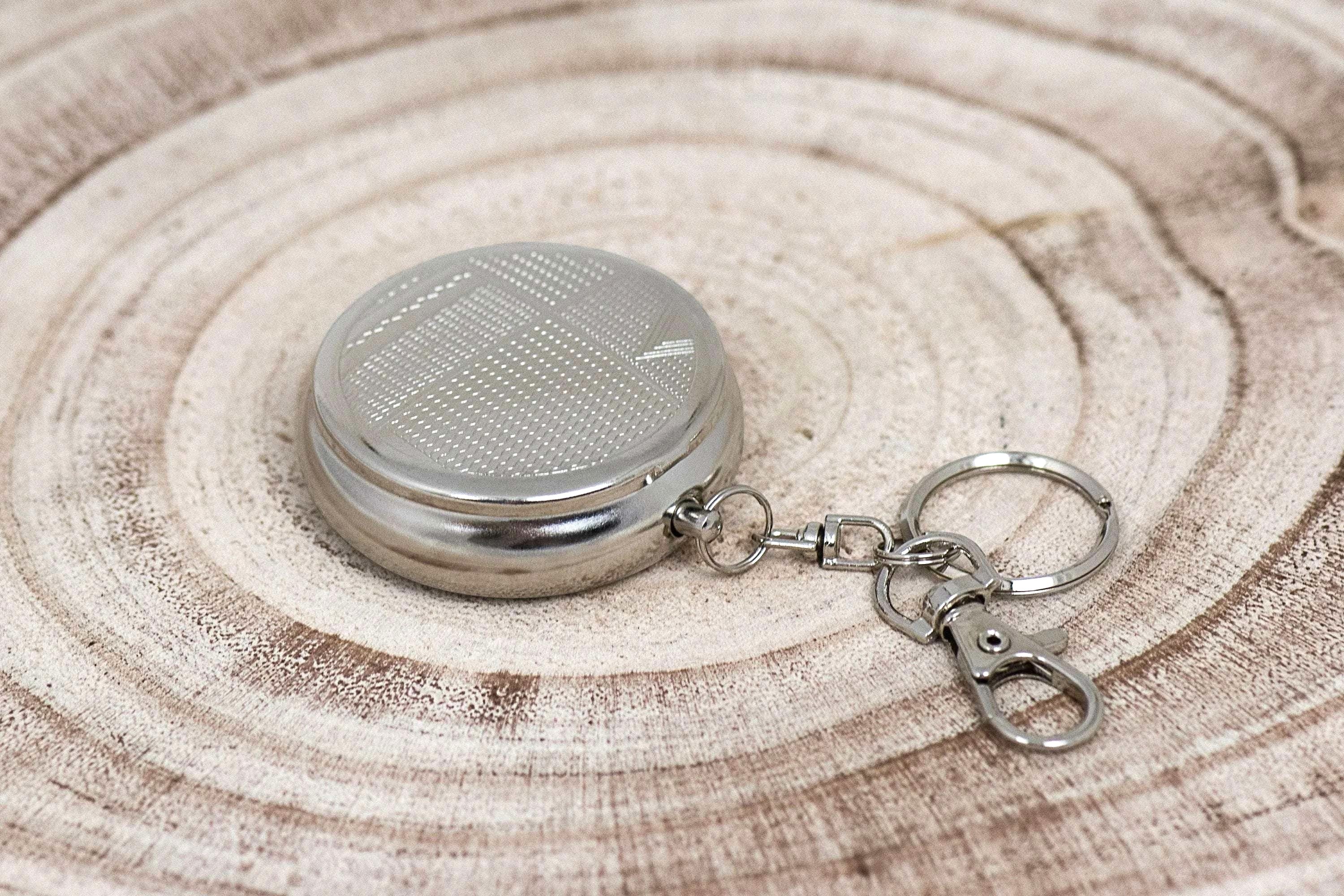 Cendrier de ville personnalisé John Shelby acier – accessoire maison k1qbj8-tb.myshopify.com cadeau insolite idée offrir, cadeau original homme idée, cadeau pas cher idée offrir, cadeau pour femme qui a tout, cendrier chambre maison cadeau, cendrier de plage cadeau, Cendrier de plage personnalisé, cendrier de poche écologique, cendrier de ville personnalisé, Cendrier exterieur cadeau idée, idée accessoire peaky blinders, idée cadeau personnalisé femme, objet personnalisé offrir idée