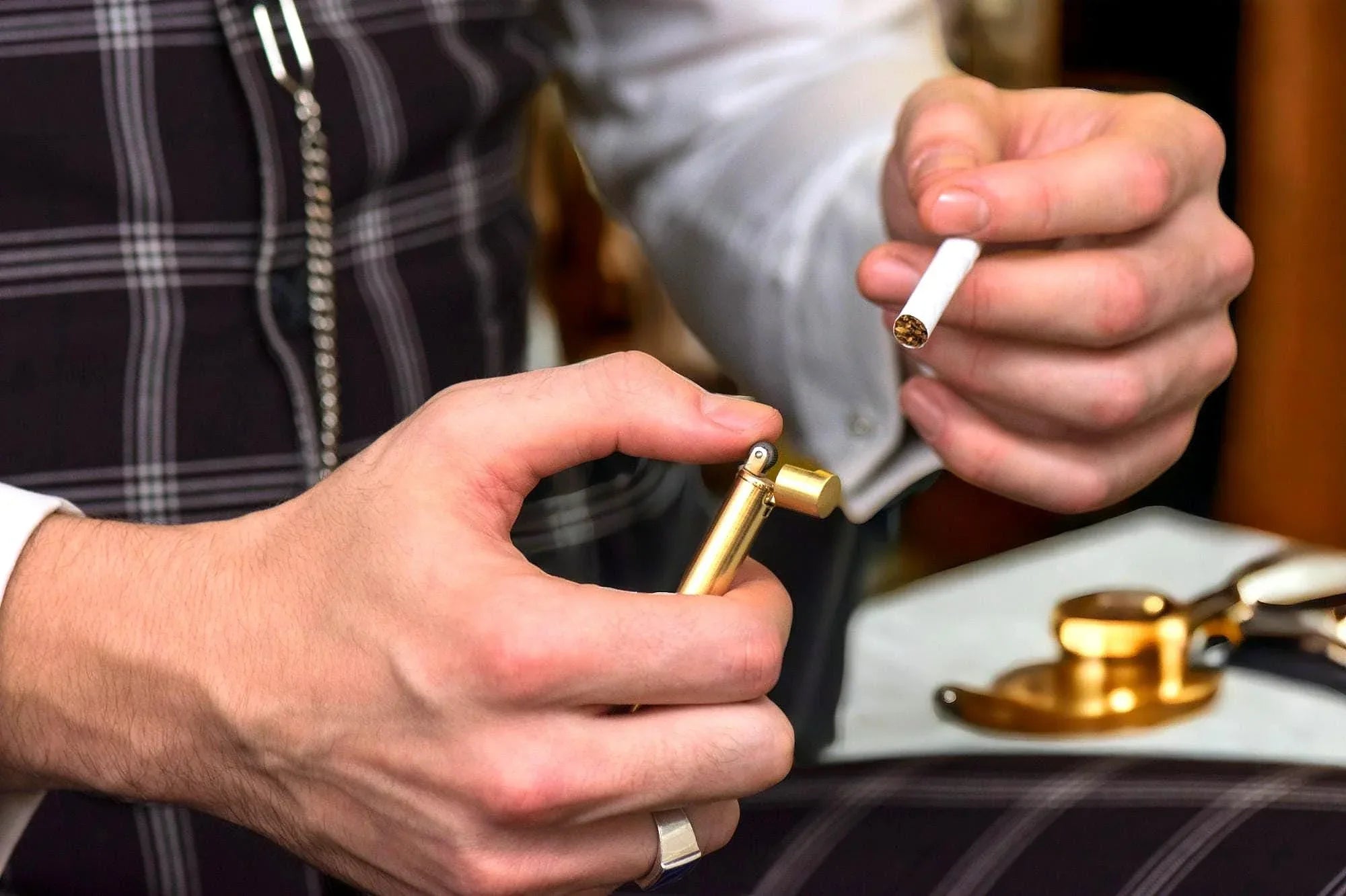 Coffret fumeur personnalisé – étui cigarette, fume et briquet zippo - Roaring 20s Paris