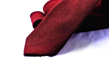 Cravate costume en cachemire bordeaux Martin Hart - élégant costume k1qbj8-tb.myshopify.com accessoire pour vetement idée, chemise cravate femme idée, costard cravate idée costume, Cravate cadeau à rayures fines, cravate de notaire homme, Cravate en soie à offrir idée, Cravate pour mariage costume, Cravate à motifs géométriques, idée accessoire peaky blinders, idée cadeau anniversaire homme, Noeud de cravate cadeau, tailleur femme chic mariage, tenue mariage garcon honneur