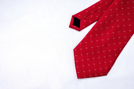 Cravate de costume, cravate notaire homme, cravate motif soie rouge F k1qbj8-tb.myshopify.com accessoire pour vêtement idée, chemise cravate femme idée, costard cravate idée costume, cravate cadeau à rayures fines, cravate de costume soie rouge, cravate de notaire homme, cravate en soie à offrir idée, cravate à motifs géométriques, idée accessoire peaky blinders, mariage bohème chic costume, nœud de cravate cadeau, tailleur femme chic mariage, tenue mariage garçon honneur