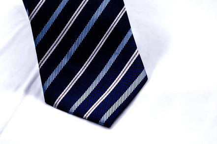 Cravate de costume, cravate notaire homme, cravate rayures soie bleu L k1qbj8-tb.myshopify.com accessoire pour vêtement idée, chemise cravate femme idée, costard cravate idée costume, cravate cadeau à rayures fines, cravate de costume soie rouge, cravate de notaire homme, cravate en soie à offrir idée, cravate à motifs géométriques, idée accessoire peaky blinders, mariage bohème chic costume, nœud de cravate cadeau, tailleur femme chic mariage, tenue mariage garçon honneur