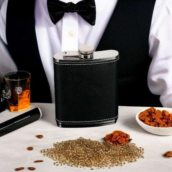 Flasque de poche personnalisée M.C. Shelby – idée cadeau whisky chic k1qbj8-tb.myshopify.com cadeau insolite idée offrir, cadeau pas cher idée offrir, Flasque en acier inoxydable, Flasque fiole personnalisée, Flasque whisky de poche cadeau, Flasque whisky en cuir cadeau, Flasque whisky originale idée, Flasque whisky personnalisée, Flasque whisky pour homme, idée accessoire peaky blinders, idée cadeau homme 30 ans, idée cadeau pour son copain, objet personnalisé offrir idée