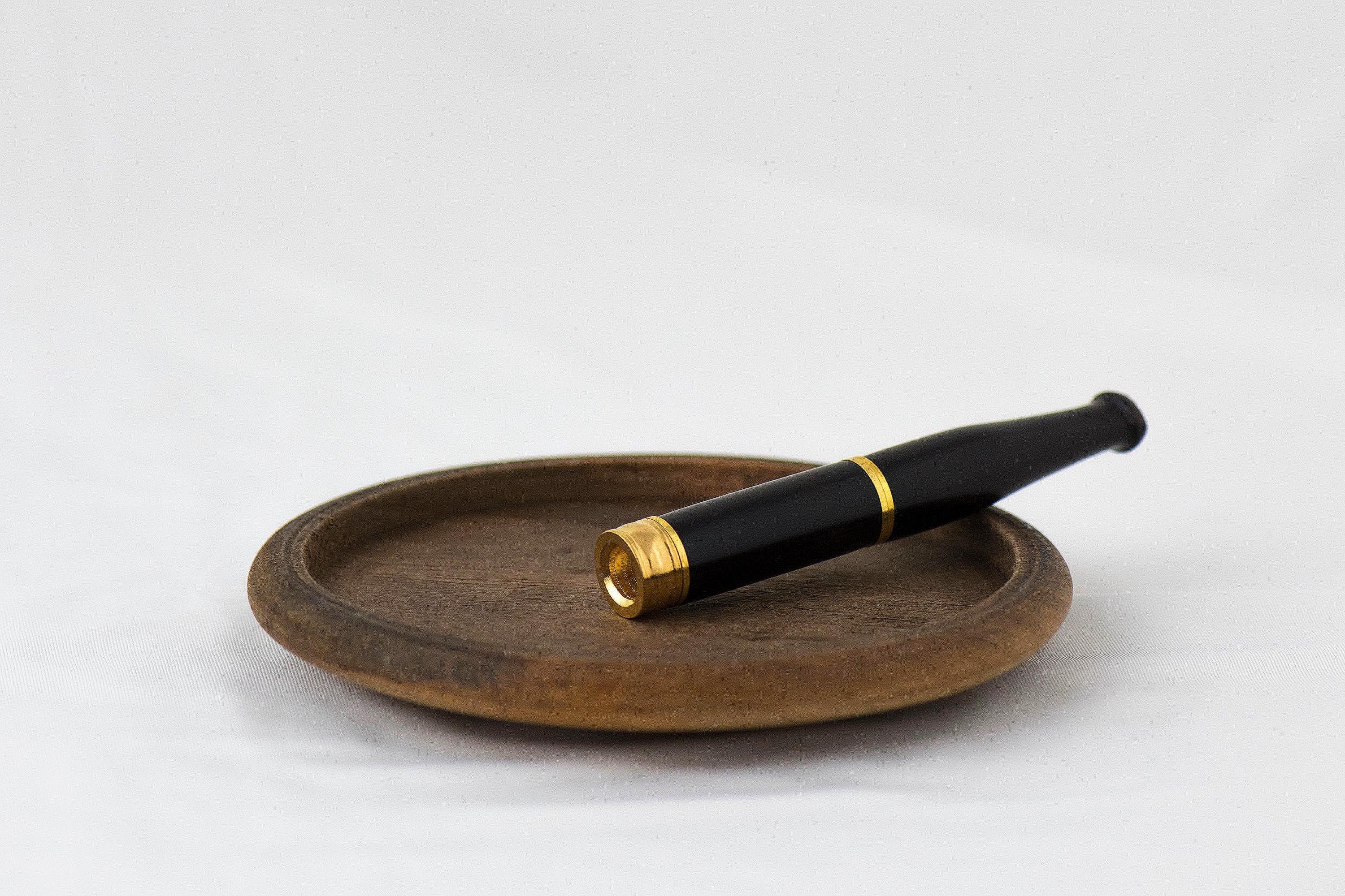 Fume cigarette personnalisé femme – bois noyer homme Shelby rétro - Roaring 20s Paris