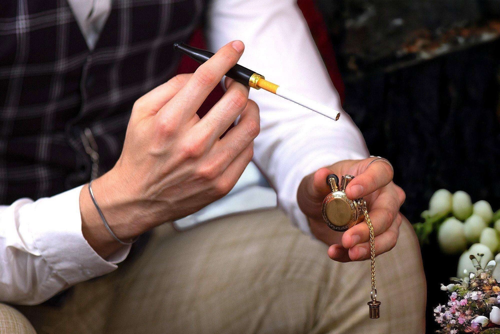 Fume cigarette personnalisé femme – bois Franco Shelby cadeau ami k1qbj8-tb.myshopify.com cadeau original homme idée, cadeau pas cher idée offrir, Fume cigarette personnalisée, fume cigarette porte cigarette, fume cigarette vintage femme, idée accessoire peaky blinders, idée cadeau homme 30 ans, objet personnalisé offrir idée, porte cigarette femme bague, porte cigarette homme cadeau, porte cigarette personnalisée, porte cigarette slim cadeau, porte cigarette tabac roulé