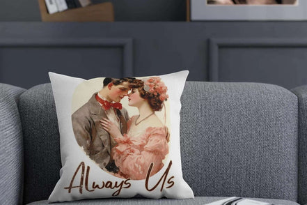 Housse coussin coton vintage – motif couple artistique et élégant k1qbj8-tb.myshopify.com Coussin boheme moderne cadeau, Coussin broadway theatre, Coussin carre romantique, coussin decoratif vintage, coussin design cadeau original, coussin imprime cadeau, coussin mode 1920 ancien, coussin peinture couple amour, coussin salon canape motif, coussin sieste sol banquette, housse coussin coton francais, Oreiller motif custom idee, Oreiller personnalisable idee