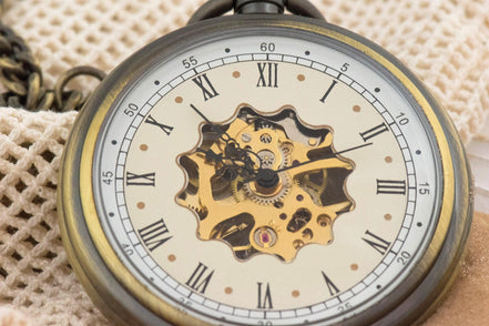 Montre de poche personnalisée Vaughn laiton – cadeau anniversaire chic - Roaring 20s Paris