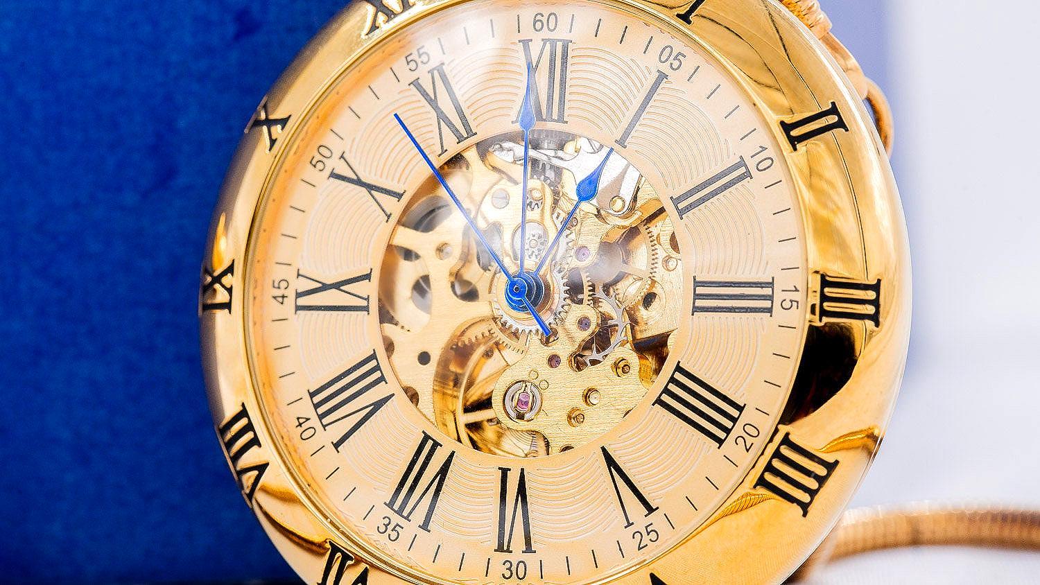 Montre gousset personnalisée Bogert or squelette – idée cadeau élégant - Roaring 20s Paris