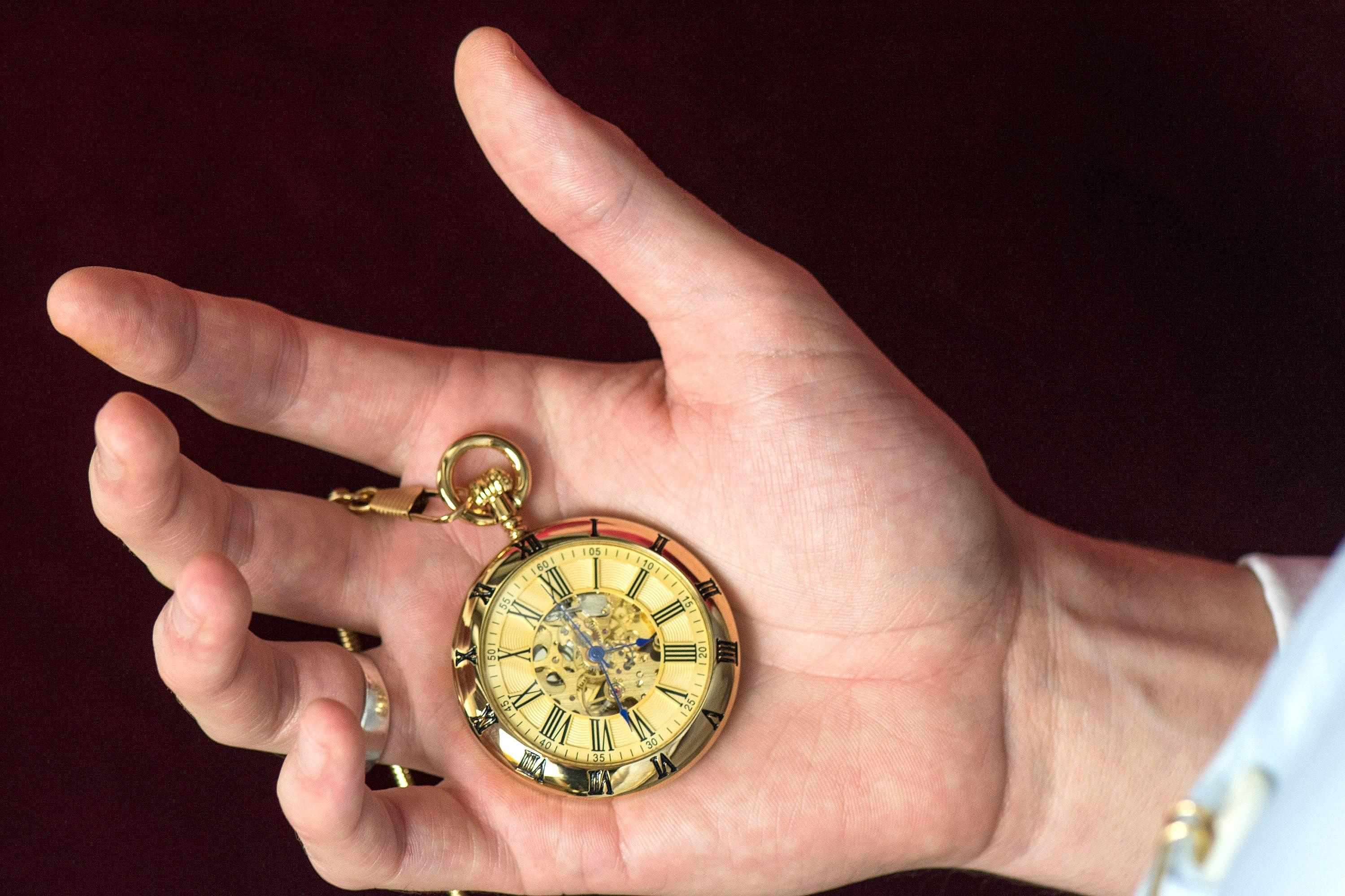 Montre gousset personnalisée Bogert or squelette – idée cadeau élégant - Roaring 20s Paris