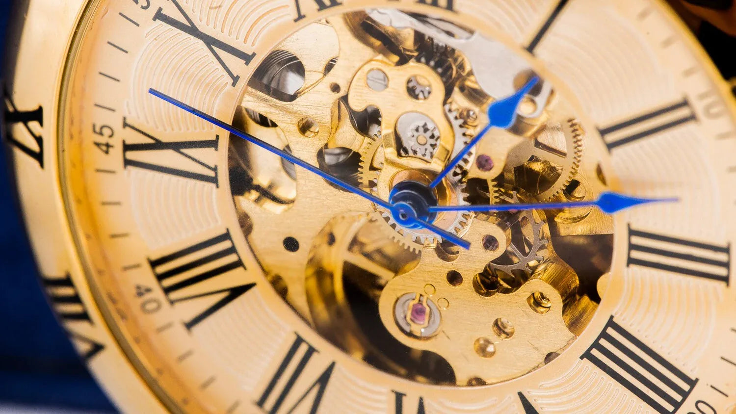 Montre gousset personnalisée Bogert or squelette – idée cadeau élégant - Roaring 20s Paris