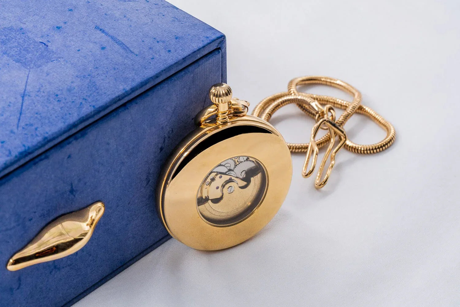 Montre gousset personnalisée Bogert or squelette – idée cadeau élégant - Roaring 20s Paris