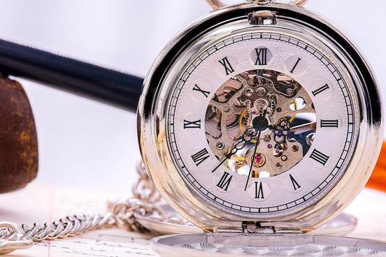 Montre gousset personnalisée Holmes en acier – idée cadeau élégant - Roaring 20s Paris