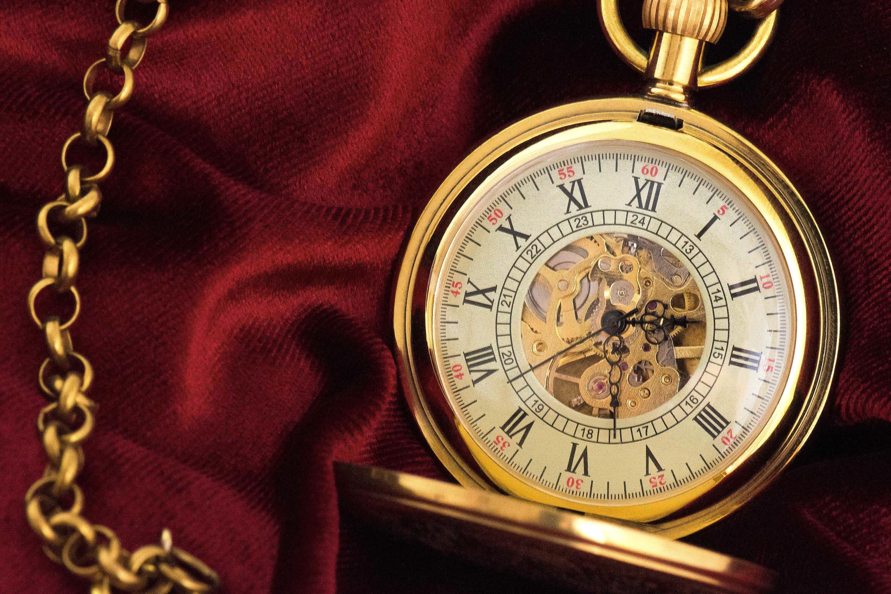 Montre gousset personnalisée J.Becker acier or – cadeau unique - Roaring 20s Paris