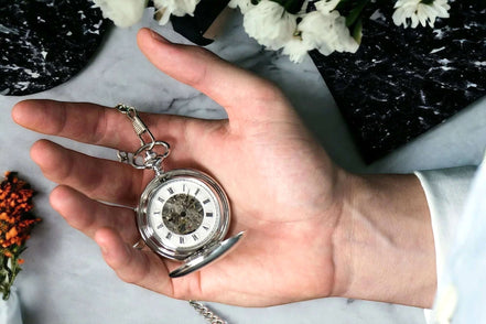 Montre Gousset personnalisée - montre de poche acier argent Pollock k1qbj8-tb.myshopify.com cadeau anniversaire mariage, cadeau collègue de travail, cadeau inoubliable pour chéri, cadeau original homme idée, cadeau qui touche un homme, montre de costume gravée, montre de poche personnalisée, montre gousset engrenage idée, montre gousset squelette idée, montre personnalisée mariage, montre à gousset de poche, montre à gousset fiancé cadeau, montre à gousset personnalisée