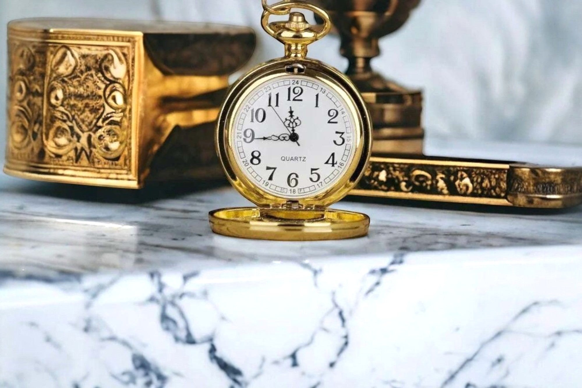 Montre Gousset personnalisée - montre de poche à pile acier or Shelby k1qbj8-tb.myshopify.com cadeau anniversaire mariage, cadeau collègue de travail, cadeau inoubliable pour chéri, cadeau original homme idée, cadeau qui touche un homme, montre de costume gravée, montre de poche personnalisée, montre gousset engrenage idée, montre gousset squelette idée, montre personnalisée mariage, montre à gousset de poche, montre à gousset fiancé cadeau, montre à gousset personnalisée