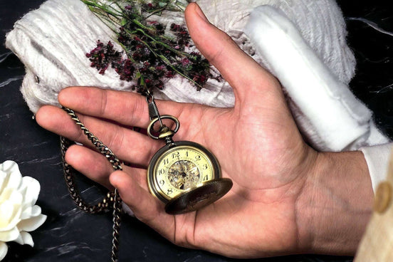 Montre de poche personnalisée laiton A – idée cadeau Peaky Blinders k1qbj8-tb.myshopify.com cadeau anniversaire mariage, cadeau collègue de travail, cadeau inoubliable pour chéri, cadeau qui touche un homme, idée accessoire peaky blinders, mariage boheme chic costume, monogramme gravé date nom, montre de poche personnalisée, montre personnalisée mariage, montre à gousset de poche, montre à gousset fiancé cadeau, montre à gousset personnalisée, tenue mariage garcon honneur