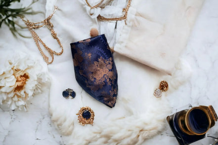 Mouchoir de poche costume en soie bleu Gemi – idée cadeau élégant - Roaring 20s Paris