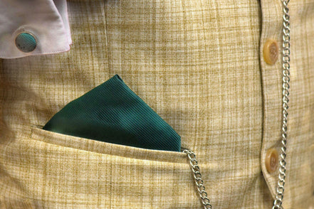 Mouchoir de poche Thorhae en soie – pochette costume mariage chic k1qbj8-tb.myshopify.com accessoire costume idée cadeau, ascot lavallière cadeau idée, cadeau collègue de travail, cadeau retraite travail idée, cravate ascot personnalisée, foulard cou chemise costume, idée cadeau anniversaire homme, idée cadeau personnalisé femme, lavallière vintage ascot idée, personnalise idée cadeau, tailleur femme chic mariage, tenue mariage femme civil idée, tenue témoin mariage costume