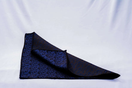 Mouchoir de poche costume mariage, pochette veste soie bleu D.Gray k1qbj8-tb.myshopify.com accessoire costume idée cadeau, ascot lavallière cadeau idée, cadeau collègue de travail, cadeau retraite travail idée, cravate ascot personnalisée, foulard cou chemise costume, idée cadeau anniversaire homme, idée cadeau personnalisé femme, lavallière vintage ascot idée, personnalisé idée cadeau, tailleur femme chic mariage, tenue mariage femme civil idée, tenue témoin mariage costume