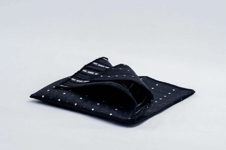 Mouchoir de poche costume mariage, pochette veste soie noir I.Crane k1qbj8-tb.myshopify.com accessoire costume idée cadeau, ascot lavallière cadeau idée, cadeau collègue de travail, cadeau retraite travail idée, cravate ascot personnalisée, foulard cou chemise costume, idée cadeau anniversaire homme, idée cadeau personnalisé femme, lavallière vintage ascot idée, personnalisé idée cadeau, tailleur femme chic mariage, tenue mariage femme civil idée, tenue témoin mariage costume
