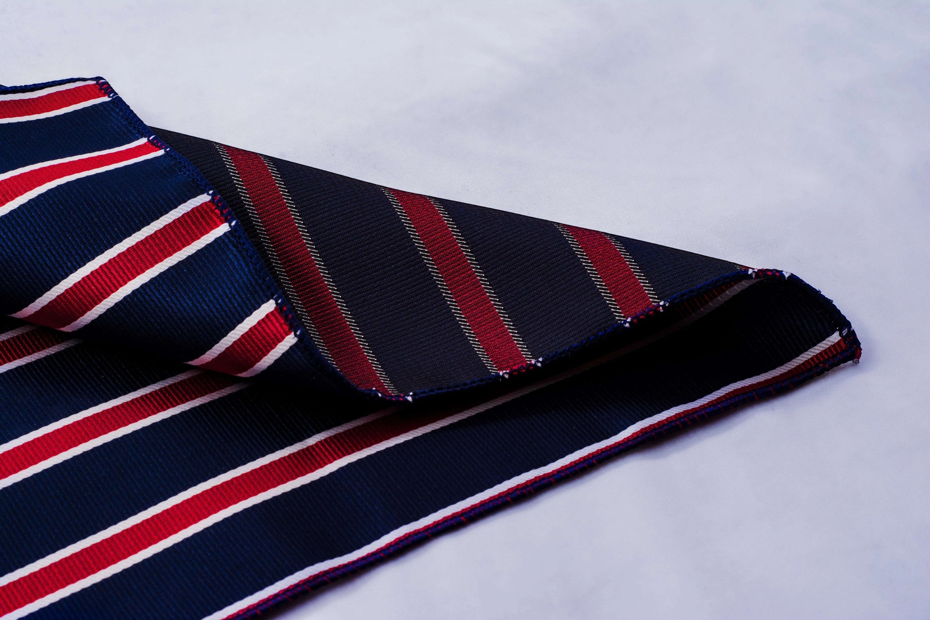 Mouchoir de poche costume mariage, pochette veste soie rayés Mycroft k1qbj8-tb.myshopify.com accessoire costume idée cadeau, ascot lavallière cadeau idée, cadeau collègue de travail, cadeau retraite travail idée, cravate ascot personnalisée, foulard cou chemise costume, idée cadeau anniversaire homme, idée cadeau personnalisé femme, lavallière vintage ascot idée, personnalisé idée cadeau, tailleur femme chic mariage, tenue mariage femme civil idée, tenue témoin mariage costume