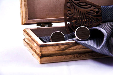 Nœud papillon bois original Prince des voleurs – soie gris foncé k1qbj8-tb.myshopify.com bow tie gentleman, bow tie peaky blinders, bow tie wood, gentleman farmer, noeud papillon bois, noeud papillon femme, noeud papillon homme, noeud papillon original, noeud papillon peaky, peaky blinders coat, peaky blinders suit, pocket watch suit, victorian costume