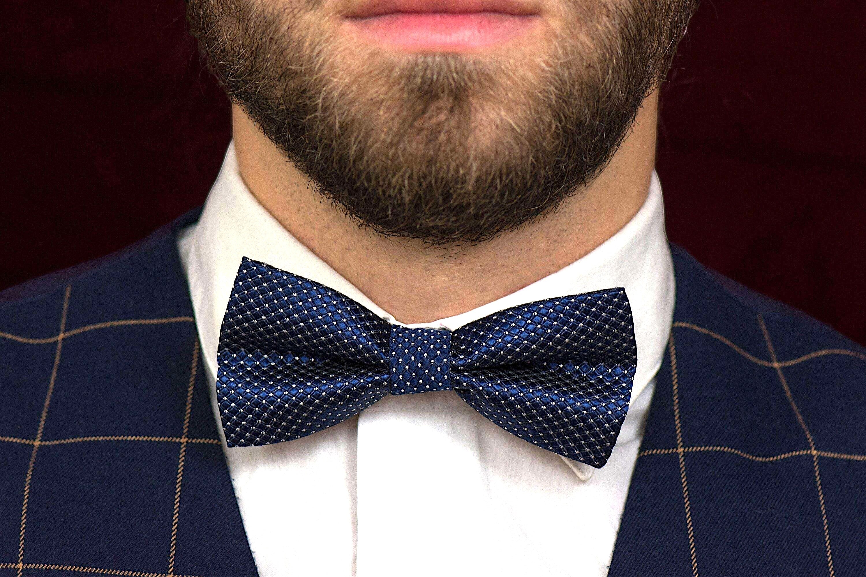 Nœud papillon soie bleu pois B.Archibald – accessoire costume chic k1qbj8-tb.myshopify.com accessoire pour vetement, cadeau personnalisé 2025, cadeau pour amoureux couple, costume mariage homme témoin, idée cadeau personnalisé femme, noeud papillon costume mariage, noeud papillon femme, noeud papillon homme, noeud papillon original, noeud papillon tendance, noeud papillon vintage, personnalise idée cadeau, tenue mariage homme civil