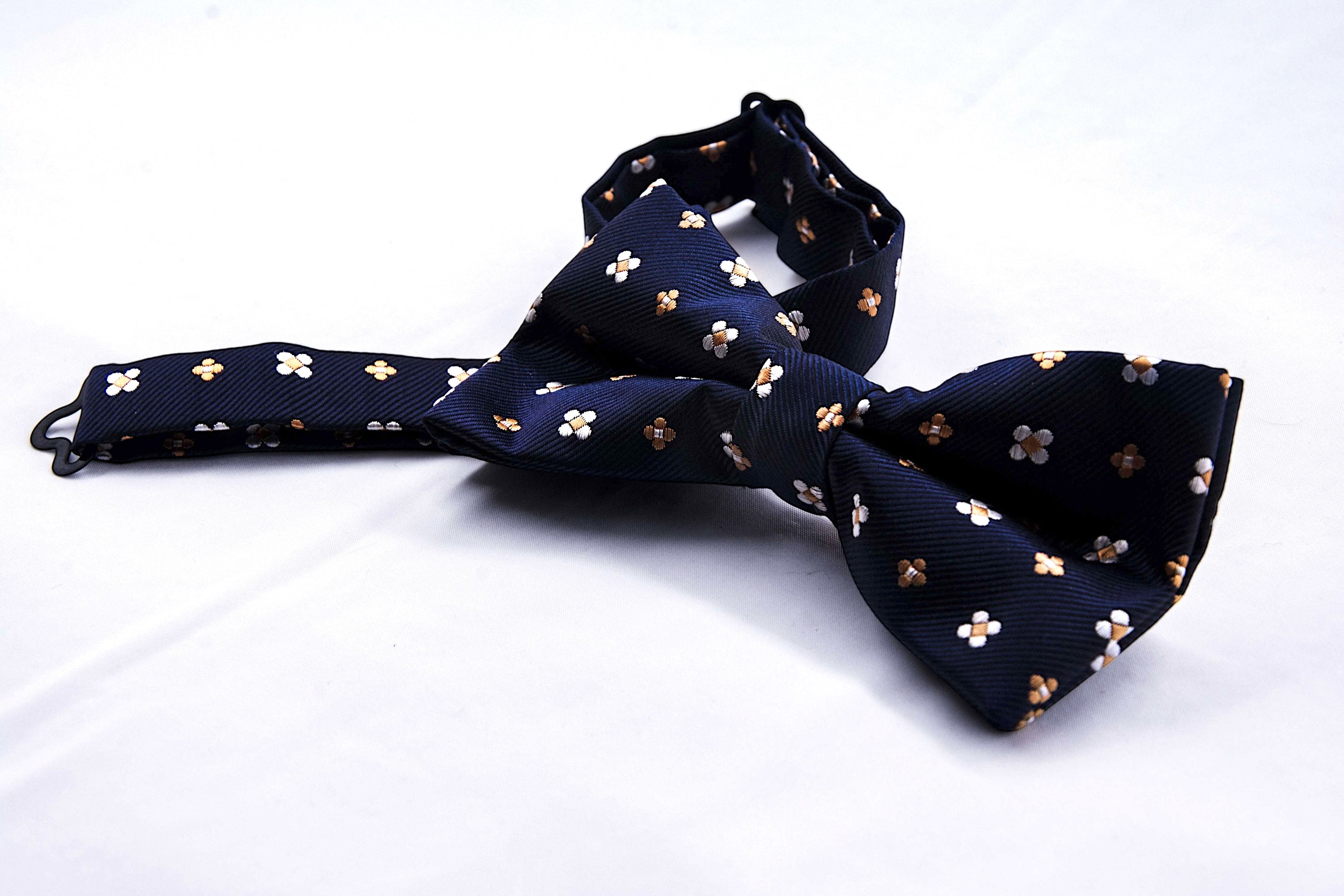 Noeud papillon tenue mariage garcon honneur, costume A, peaky blinders k1qbj8-tb.myshopify.com accessoire pour vetement, cadeau personnalisé 2025, costume mariage homme témoin, idée accessoire peaky blinders, mariage boheme chic costume, noeud garcon honneur tenue, noeud papillon bois, noeud papillon costume mariage, Noeud papillon de costume, noeud papillon original, noeud papillon pas cher cadeau, tenue mariage homme civil, tenue témoin mariage costume