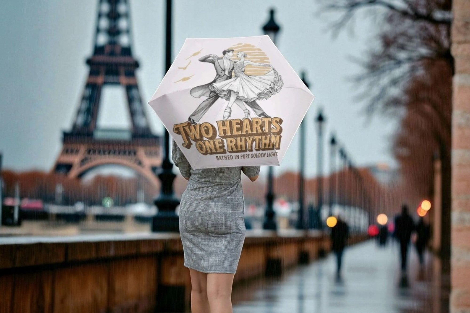 Parapluie vintage romantique amour danse couple, parapluie mode 1920 k1qbj8-tb.myshopify.com parapluie amour danse couple, parapluie ancien francais, parapluie automatique ouvert, parapluie broadway theatre, parapluie cadeau original idee, parapluie custom personnalise, parapluie imprime mode 1920, parapluie imprime vintage, parapluie soleil UV streetwear, parapluie streetwear custom, parapluie sweatshirt femme, parapluie vintage romantique, parpaluie amour homme