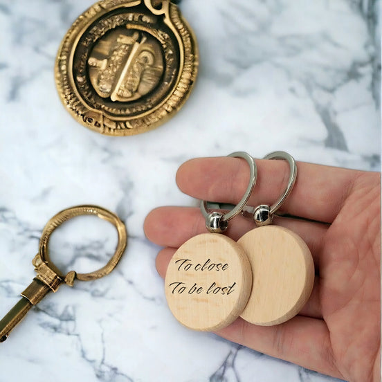 Porte-clé personnalisé James Shelby – accessoire voiture bois élégant - Roaring 20s Paris