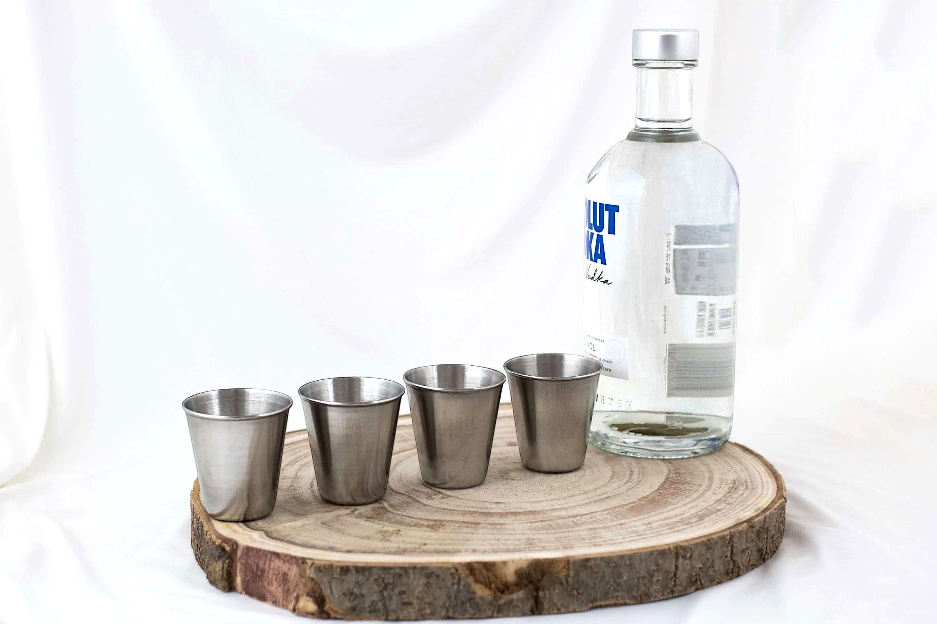 Verres à shot personnalisés Shelby’s transportable - cadeau original k1qbj8-tb.myshopify.com cadeau insolite idée offrir, cadeau pas cher idée offrir, Flasque en acier inoxydable, Flasque fiole personnalisée, Flasque whisky de poche cadeau, Flasque whisky en cuir cadeau, Flasque whisky originale idée, Flasque whisky personnalisée, Flasque whisky pour homme, idée accessoire peaky blinders, idée cadeau homme 30 ans, idée cadeau pour son copain, objet personnalisé offrir idée