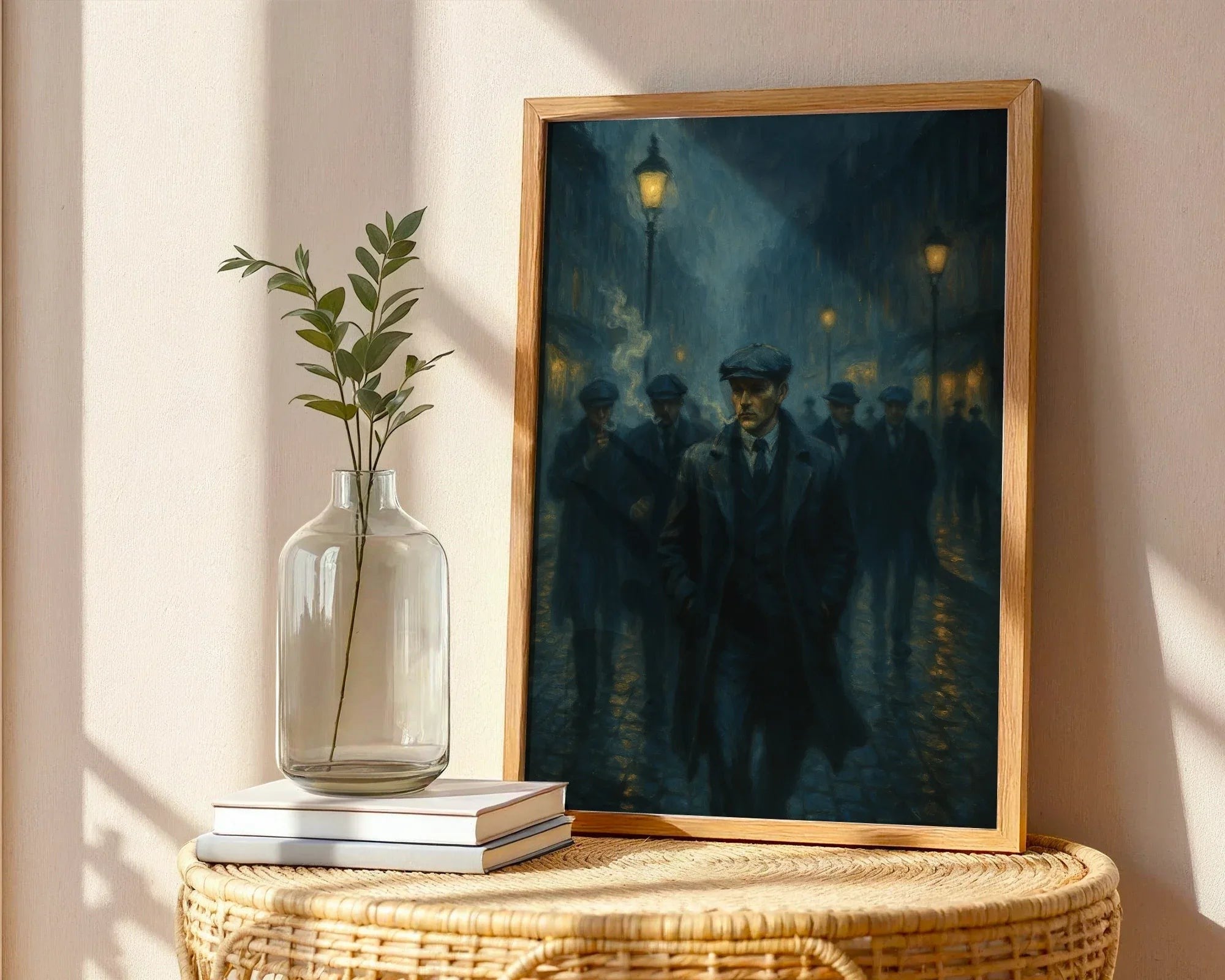 affiche vintage rue homme silhouette nuit, art mural peaky blinders k1qbj8-tb.myshopify.com affiche ancienne rétro urbain, affiche homme chapeau vintage, affiche vintage rue homme nuit, art deco poster pluie urbaine, digital poster ambiance brume, décoration murale imprimable art, exhibition wall art ambiance nuit, illustration 1920 pluie pavé, impression peinture d’art mural, peinture originale française art, poster art mural style rétro, poster peaky blinders digital, poster silhouette homme vintage
