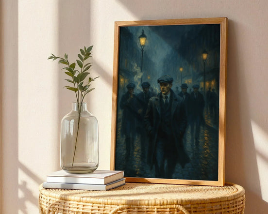 affiche vintage rue homme silhouette nuit, art mural peaky blinders k1qbj8-tb.myshopify.com affiche ancienne rétro urbain, affiche homme chapeau vintage, affiche vintage rue homme nuit, art deco poster pluie urbaine, digital poster ambiance brume, décoration murale imprimable art, exhibition wall art ambiance nuit, illustration 1920 pluie pavé, impression peinture d’art mural, peinture originale française art, poster art mural style rétro, poster peaky blinders digital, poster silhouette homme vintage