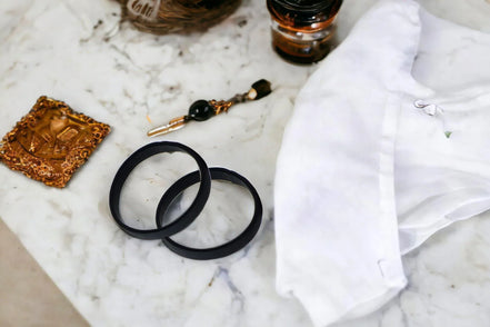 Élastique manche chemise Finn Shelby – jarretière réglable élégante - Roaring 20s Paris