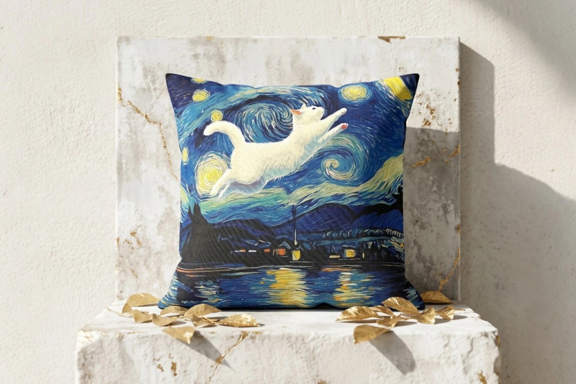 Roaring 20s Paris coussin carré motif chat Van Gogh, bleu nuit, coton, design artistique