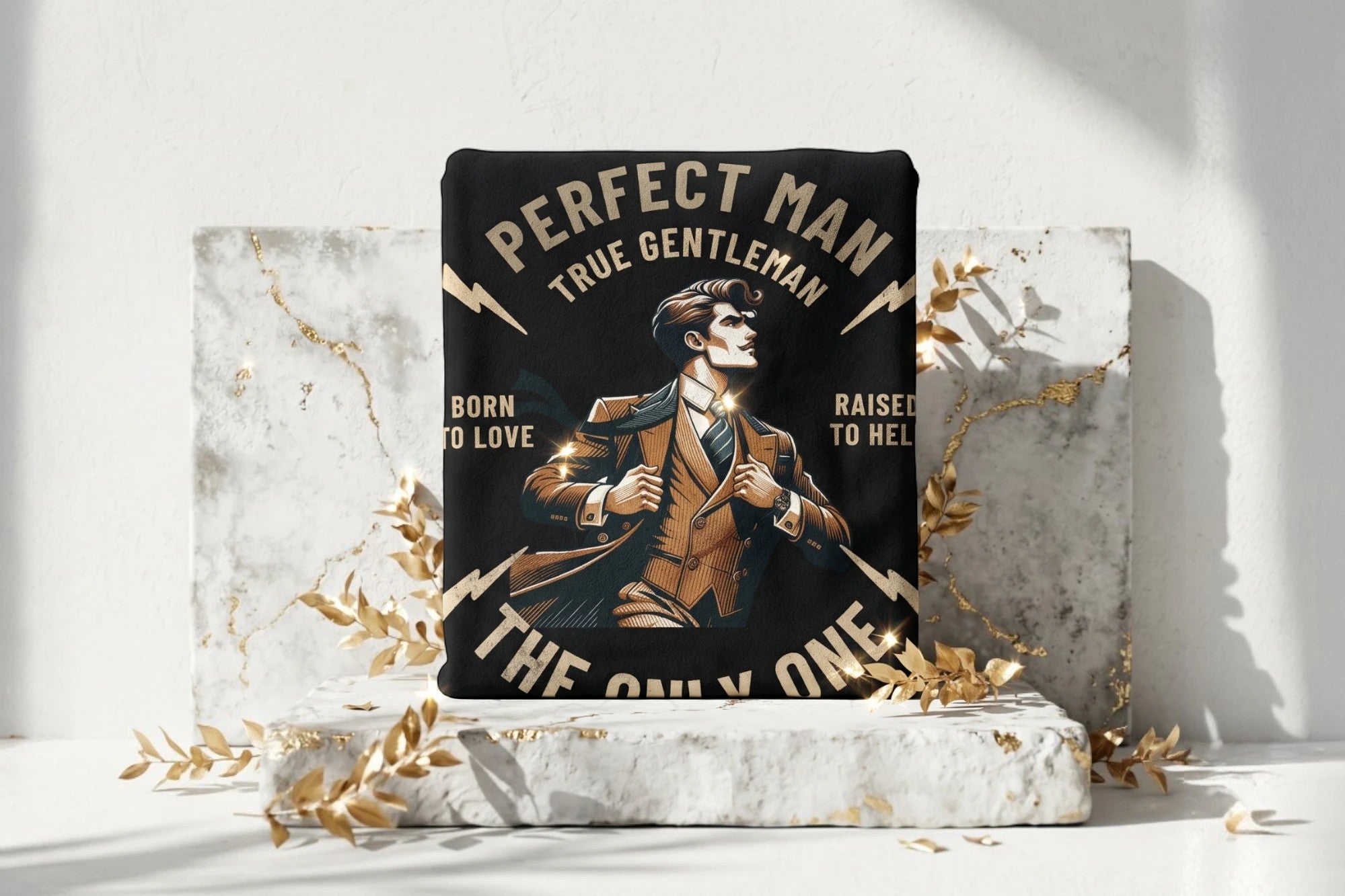 Couverture polaire noire Roaring 20s Paris avec illustration d'un homme en costume vintage et texte « Perfect Man – True Gentleman ».